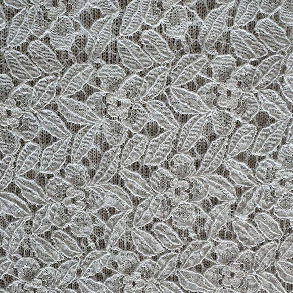 Thyme lacy sweater - Picture 5 of 5